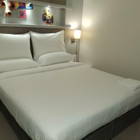 Hotel Atharv Top Rated Business Hotel In Kolhapur Exteriör bild