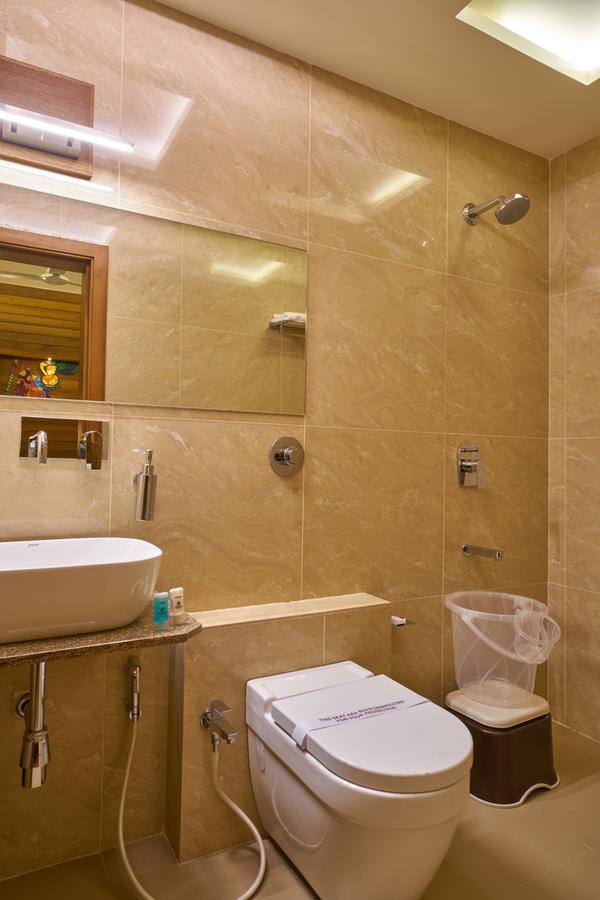 Hotel Atharv Top Rated Business Hotel In Kolhapur Exteriör bild